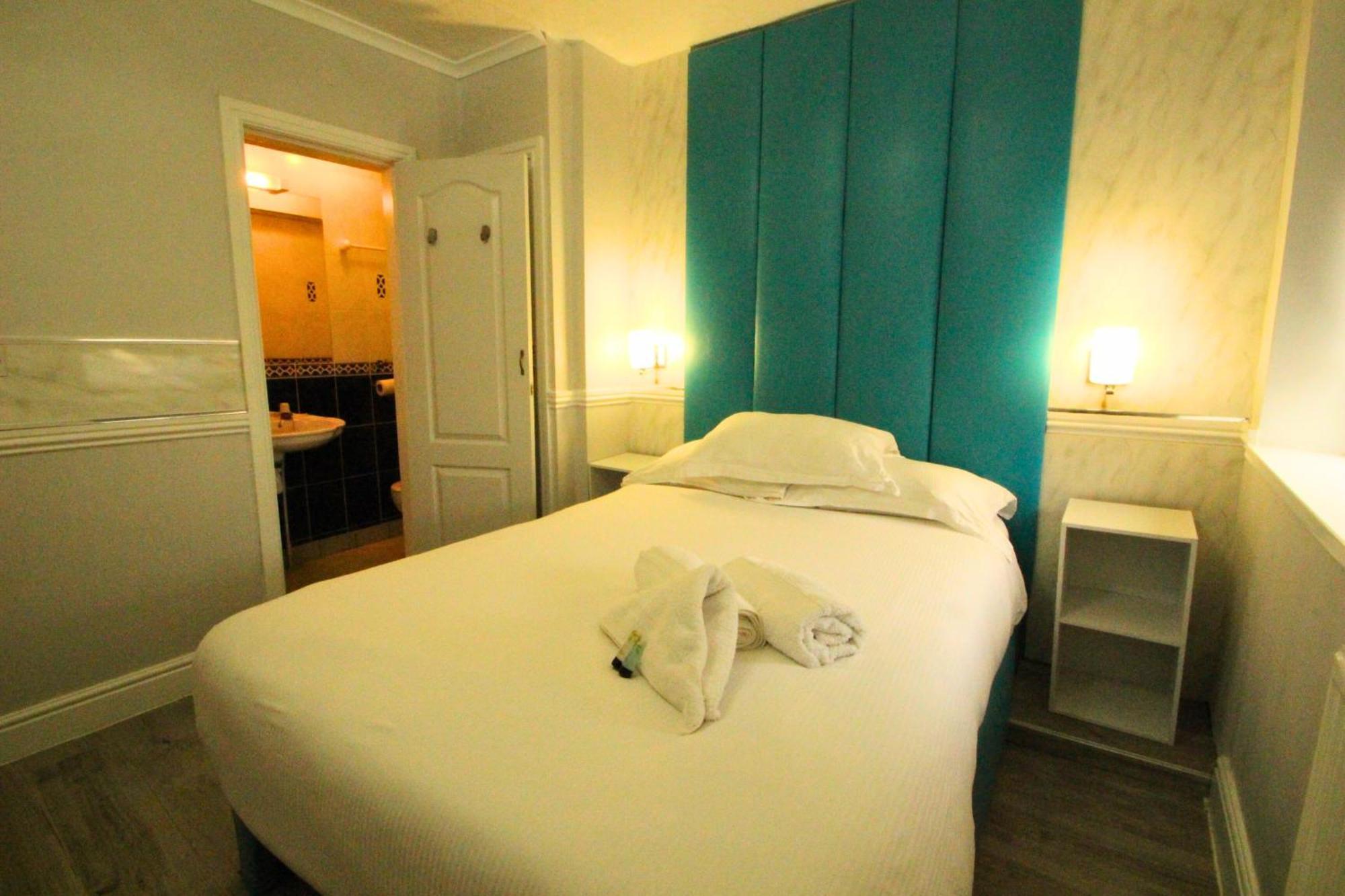 Oyo Abbey Hotel 4*